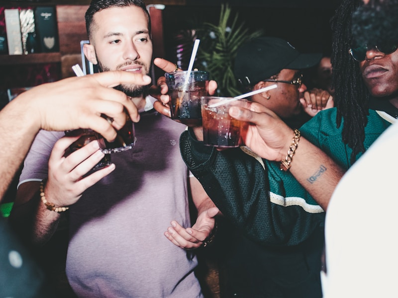 Friends enjoying drinks at the full-service bar